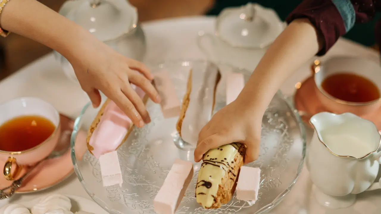 Гормональные качели почему хочется сладкого перед месячными