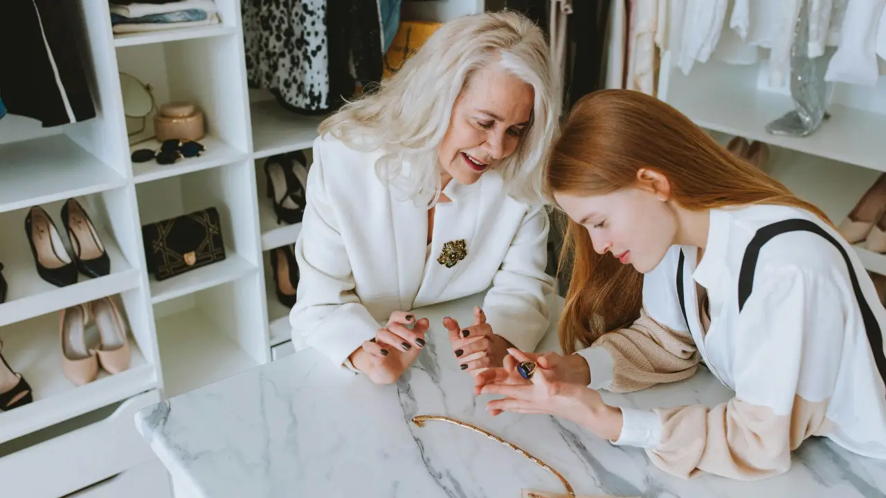 Как узнать размер кольца для другого человека незаметно