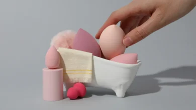 Як швидко й безпечно помити спонж від тонального крема